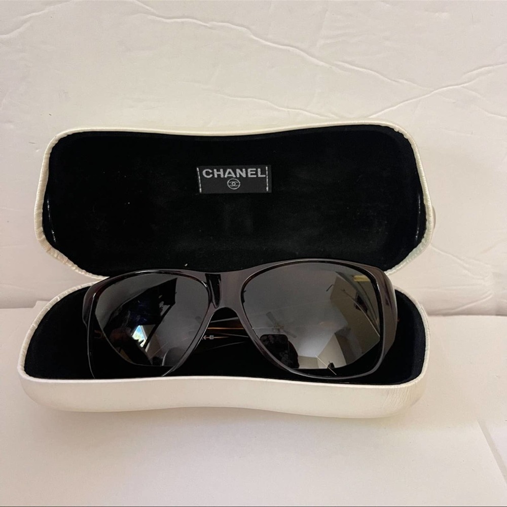 Chanel 5096-B Havana Brown Tortoiseshell Crystal CC Studded Wide Sunglasses - Picture 8 of 8